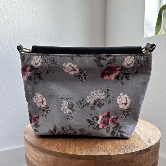 R. Riveter Hobby limited edition floral pattern purse NWT - Picture 3 of 14